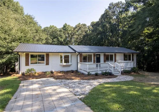2nd image of 930 Honeysuckle Trl, Winder, GA 30680 | MLS# 7822611