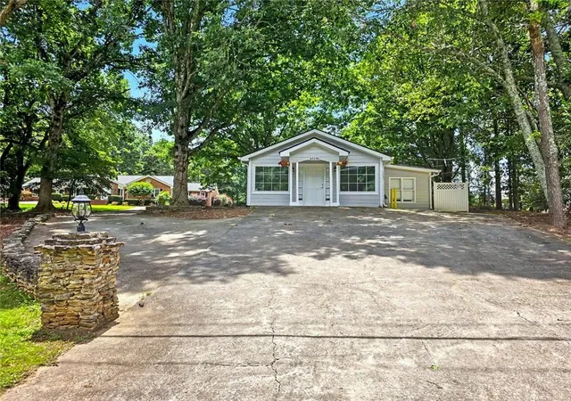Homes for sale in Flowery Branch, GA | 6339b Gaines Ferry Rd, Flowery Branch, GA 30542 | MLS# 7795355