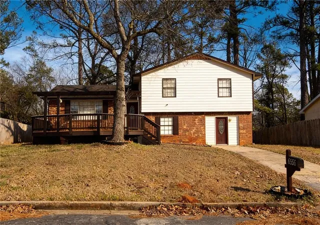 Photo 2 of Single family home for sale at 6566 Melandre Dr, Morrow, GA 30260 | MLS# 7712078 | Listing updated on 2026-09-11