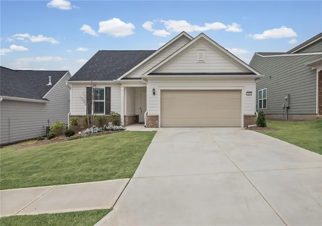 2nd image of 1002 Dirr Dr, Griffin, GA 30223 | MLS# 7822214