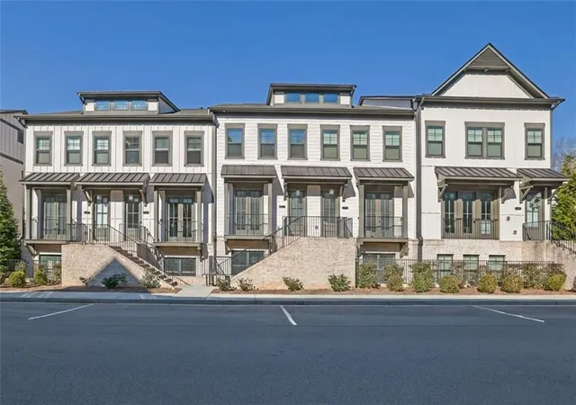 3rd image of 2376 Provence Park Wy, Decatur, GA 30033 | MLS# 7752497
