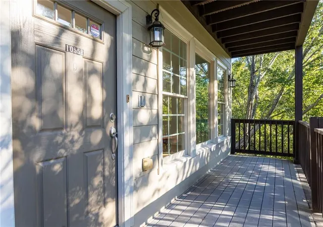 Photo 1 of Townhouse for sale at 1055 Davis Cir Nw #R, Atlanta, GA 30318 | MLS# 7853583 | Listing updated on 2026-10-17