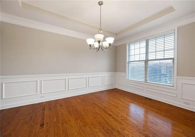3rd image of 440 Cranbrooke Cir, Suwanee, GA 30024 | MLS# 7779920