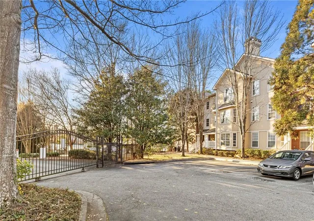 Photo 2 of Condo for sale at 5641 Roswell Rd #103, Atlanta, GA 30342 | MLS# 7718513 | Listing updated on 2026-04-14