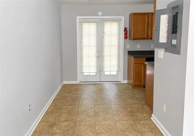 Photo 2 of Townhouse for sale at 1660 Stanton Rd #3E, Atlanta, GA 30311 | MLS# 7806675 | Listing updated on 2026-09-10