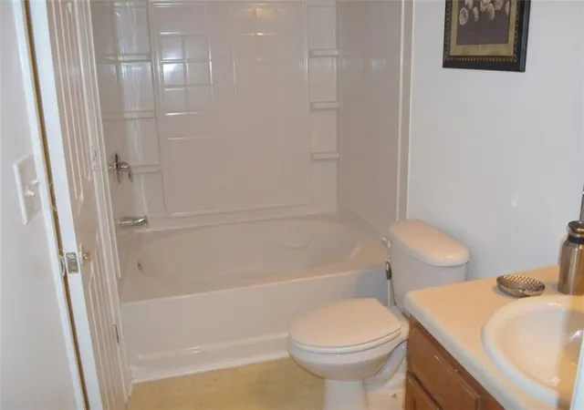Photo 3 of Townhouse for sale at 1473 Knights Trl, Stone Mountain, GA 30083 | MLS# 7819916 | Listing updated on 2026-08-13