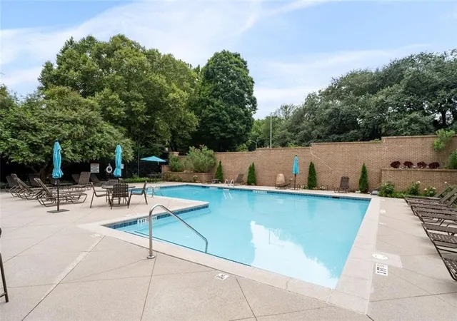 2nd image of 240 Renaissance Pkwy Ne, Atlanta, GA 30308
