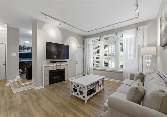 4th image of 240 Renaissance Pkwy Ne #102, Atlanta, GA 30308 | MLS# 7805789