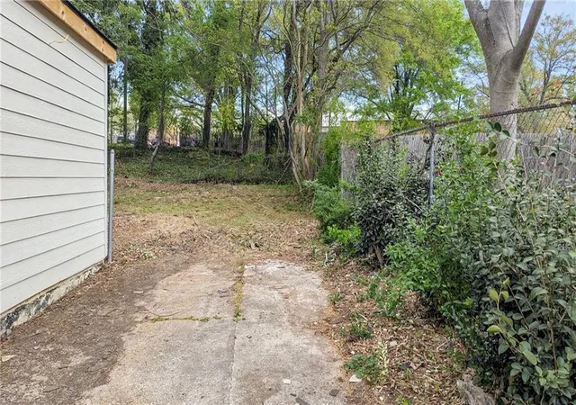 11th image of 1743 Madrona St Nw, Atlanta, GA 30318 | MLS# 7751295