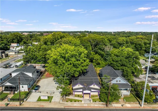 Homes for sale in Atlanta, GA | 916 Metropolitan Pkwy Sw, Atlanta, GA 30310 | MLS# 7138564