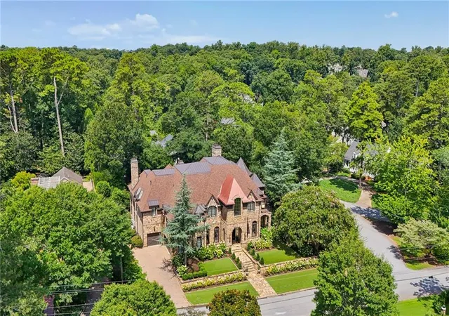 Photo 3 of Single family home for sale at 4320 Lakehaven Dr NE, Atlanta, GA 30319 | MLS# 7818055 | Listing updated on 2026-08-25