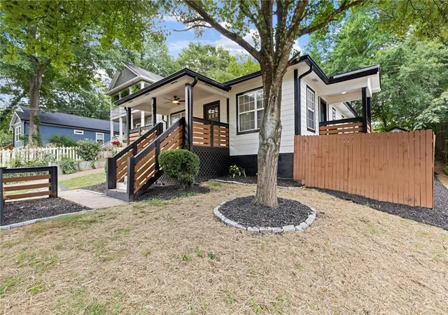 Homes for sale in Atlanta, GA | 71 Thayer Ave Se, Atlanta, GA 30315 | MLS# 7803408