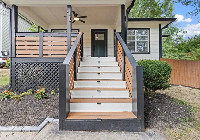 Homes for sale in Atlanta, GA | 71 Thayer Ave Se, Atlanta, GA 30315 | MLS# 7803408