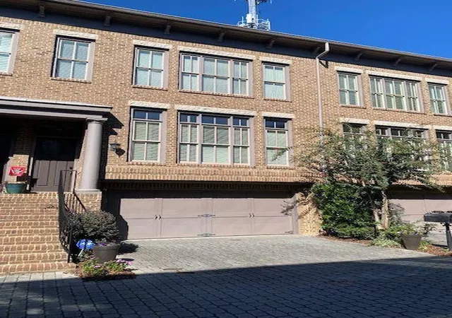 Photo 1 of Sale Pending at 810 Highland Green Way Ne, Atlanta, GA 30306 | MLS# 7810708 | Listing updated on 2026-09-01