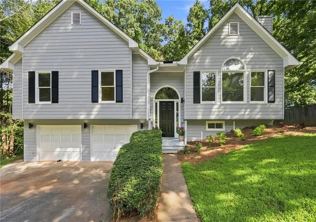 Photo 2 of Sale Pending at 54 Benell Ct, Dallas, GA 30132 | MLS# 7818427 | Listing updated on 2026-10-01