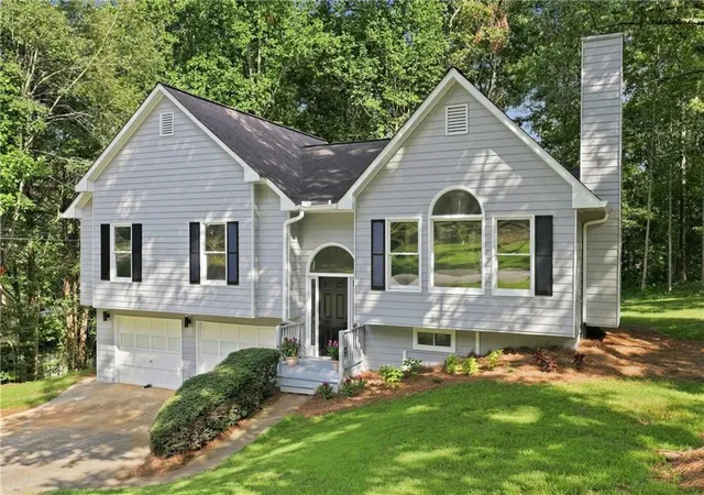 Photo 3 of Sale Pending at 54 Benell Ct, Dallas, GA 30132 | MLS# 7818427 | Listing updated on 2026-10-01