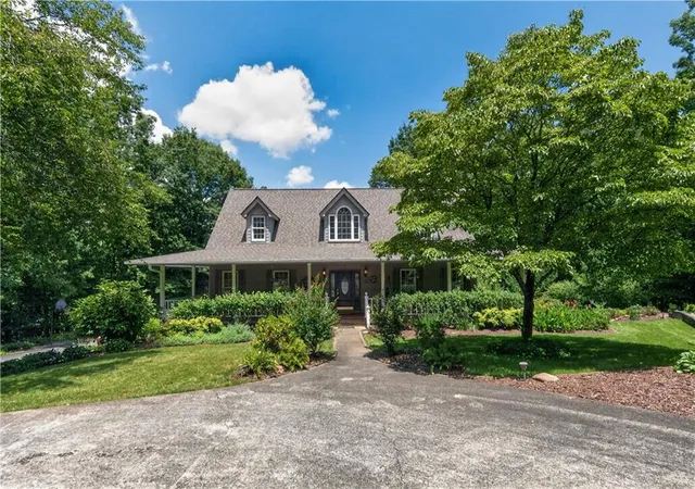 Photo 2 of Sale Pending at 330 Scarlet Ln, Lakemont, GA 30552 | MLS# 7809538 | Listing updated on 2026-08-23