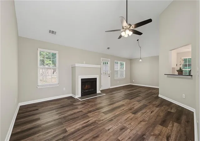 Photo 3 of Single family home for sale at 7650 Summit Trl, Riverdale, GA 30274 | MLS# 7817449 | Listing updated on 2026-10-09