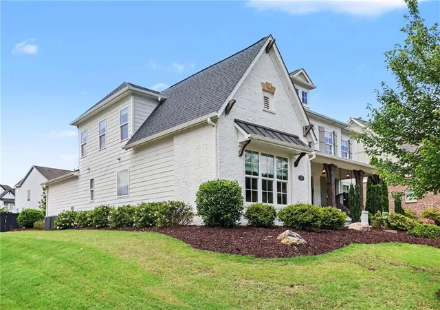 Photo 4 of Single family home for sale at 3470 Montebello Pkwy, Cumming, GA 30028 | MLS# 7788375 | Listing updated on 2026-10-03