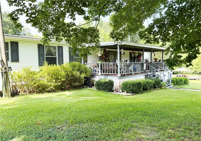 Photo 2 of Sale Pending at 156 Montego Bay Rd Nw, Milledgeville, GA 31061 | MLS# 7804166 | Listing updated on 2026-09-20