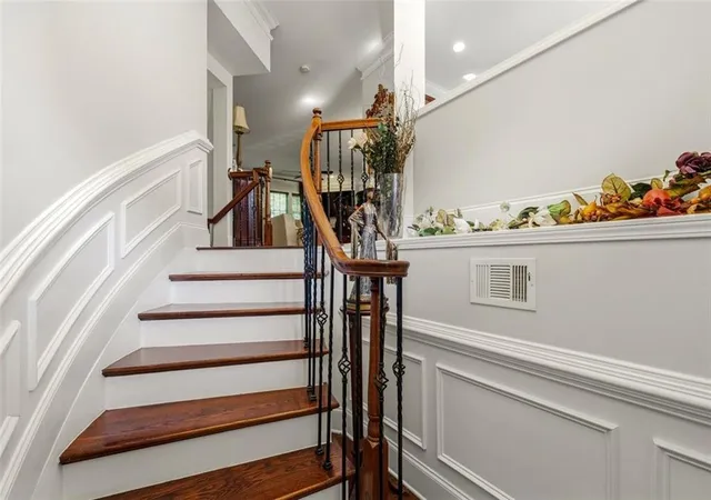 3rd image of 2852 Overlook Ct Ne, Atlanta, GA 30324 | MLS# 7754257