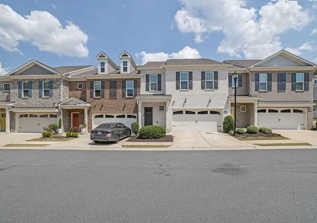 Homes for sale in Woodstock, GA | 221 Ellis Ln, Woodstock, GA 30189 | MLS# 7758536
