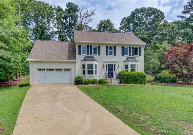 2nd image of 153 Lantern Ridge Ct, Alpharetta, GA 30009 | MLS# 7771401