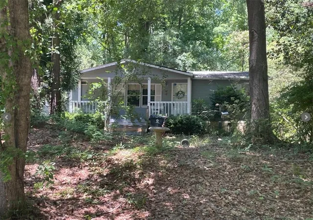 1st image of 19 Peachtree Lake Dr, Sharpsburg, GA 30277 | MLS# 7821042