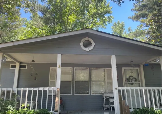 3rd image of 19 Peachtree Lake Dr, Sharpsburg, GA 30277 | MLS# 7821042