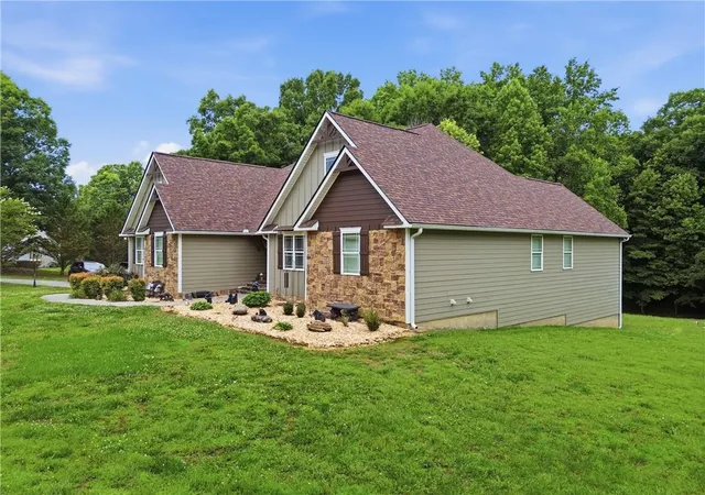 Photo 3 of Single family home for sale at 815 Knight Btm Rd SE, Fairmount, GA 30139 | MLS# 7817548 | Listing updated on 2026-08-09