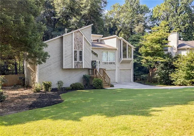 2nd image of 594 Farmbrook Trl Ne, Kennesaw, GA 30144 | MLS# 7815233