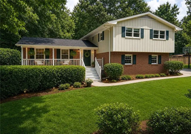 Photo 2 of Single family home for sale at 6720 Ramundo Dr, Atlanta, GA 30360 | MLS# 7782023 | Listing updated on 2026-07-26