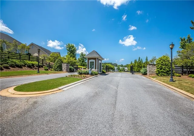 3rd image of 101 Maplecrest Ln Se, Rome, GA 30161 | MLS# 7824069
