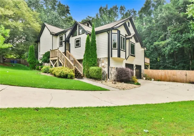 Photo 1 of Sale Pending at 3829 Lamplighter Cir, Duluth, GA 30096 | MLS# 7815509 | Listing updated on 2026-08-17