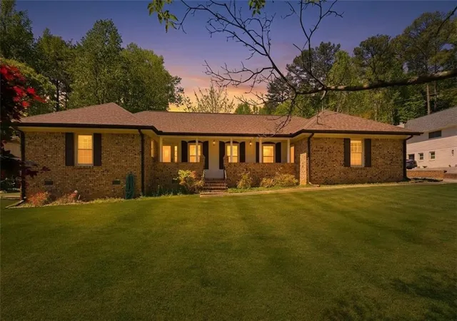 Photo 2 of Sale Pending at 751 Oakley Dr Nw, Marietta, GA 30064 | MLS# 7751140 | Listing updated on 2026-09-04