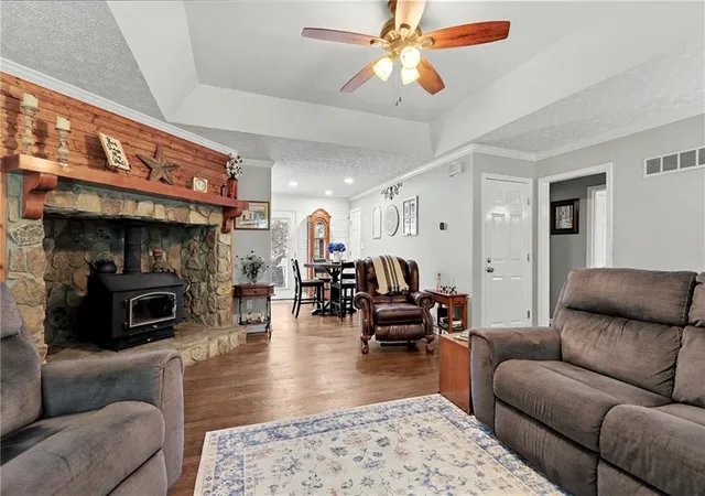Photo 2 of Sale Pending at 305 Hillview Rd, Hampton, GA 30228 | MLS# 7828752 | Listing updated on 2026-09-10