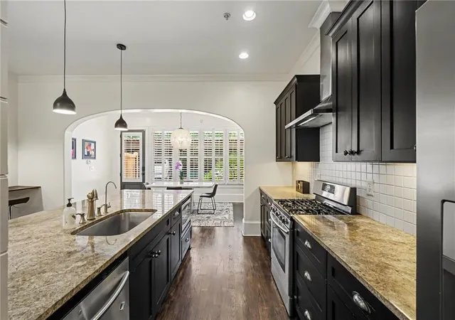 4th image of 729 Hammond Dr, Woodstock, GA 30188 | MLS# 7809501