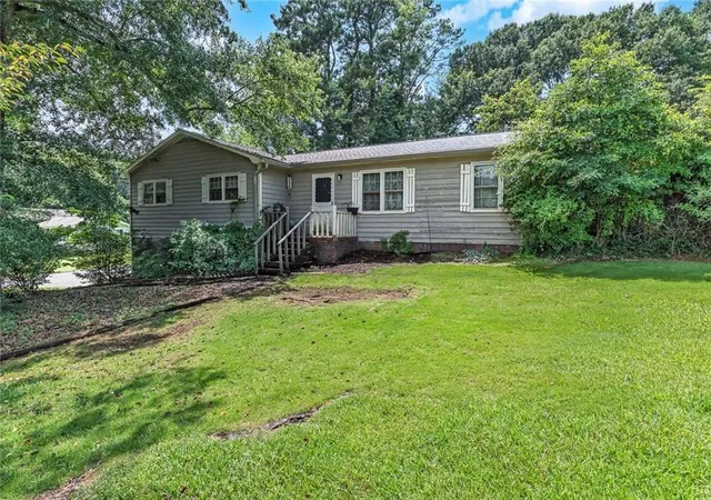 Homes for sale in Woodstock, GA | 233 Foothill Dr, Woodstock, GA 30188 | MLS# 7800425