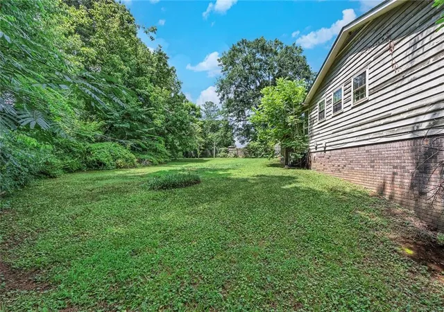 Homes for sale in Woodstock, GA | 233 Foothill Dr, Woodstock, GA 30188 | MLS# 7800425