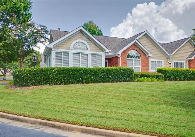 Photo 1 of Sale Pending at 137 Vintage Clb Cir, Marietta, GA 30066 | MLS# 7826048 | Listing updated on 2026-09-17