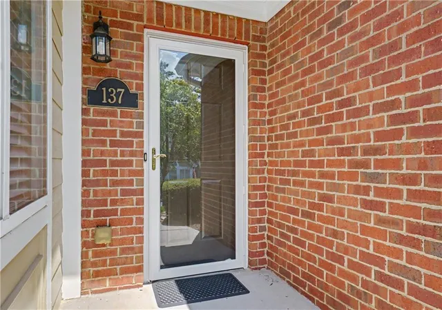 Photo 2 of Sale Pending at 137 Vintage Clb Cir, Marietta, GA 30066 | MLS# 7826048 | Listing updated on 2026-09-17
