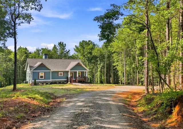 Photo 2 of Single family home for sale at 590 Old Shyers Frd Rd, Talking Rock, GA 30175 | MLS# 7821188 | Listing updated on 2026-08-14