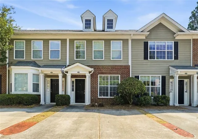 1st image of 2086 Del Lago Cir, Kennesaw, GA 30152 | MLS# 7813877