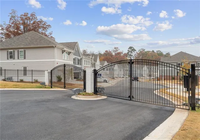 32nd image of 122 Bluffington Wy, Marietta, GA 30066 | MLS# 7782541