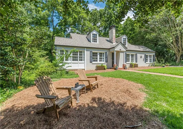 1st image of 17 Northside Dr, Newnan, GA 30263 | MLS# 7811196