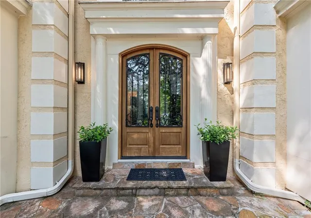 Photo 2 of Single family home for sale at 7810 Landowne Dr, Sandy Springs, GA 30350 | MLS# 7815278 | Listing updated on 2026-09-11