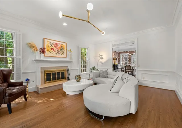 Photo 4 of Single family home for sale at 7810 Landowne Dr, Sandy Springs, GA 30350 | MLS# 7815278 | Listing updated on 2026-10-30