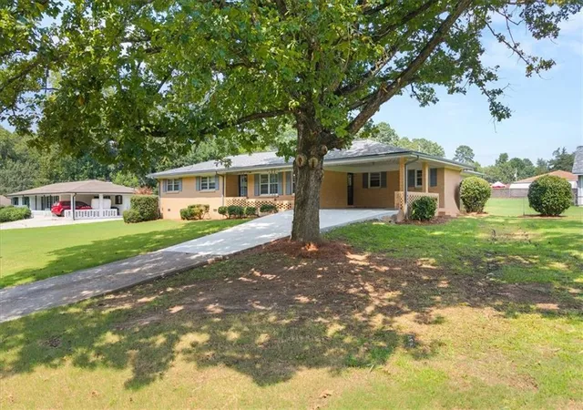 2nd image of 454 Hilltop Rd Sw, Conyers, GA 30094 | MLS# 7799241