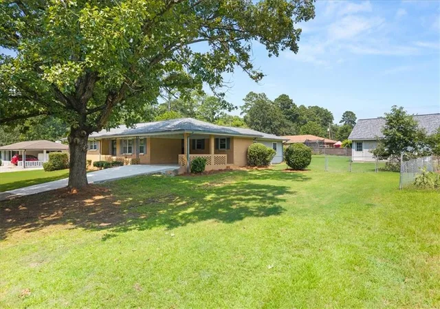 3rd image of 454 Hilltop Rd Sw, Conyers, GA 30094 | MLS# 7799241