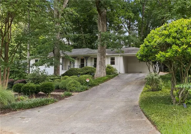 1st image of 2478 Tanglewood Rd, Decatur, GA 30033 | MLS# 7785102